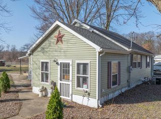 9315 E 150 N, Grovertown, IN 46531