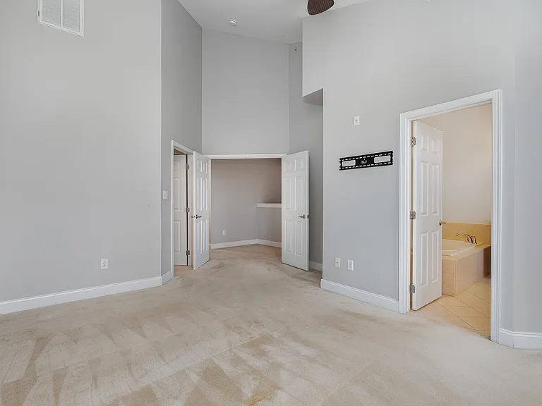 Primary suite