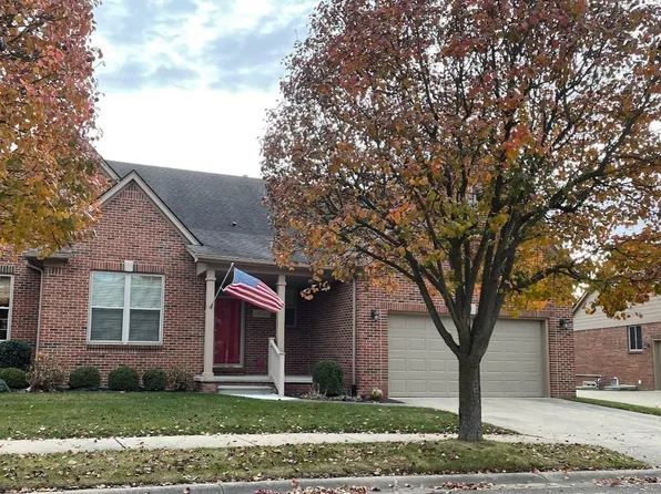 12040 Twin Brook Dr #13, Romeo, MI 48065