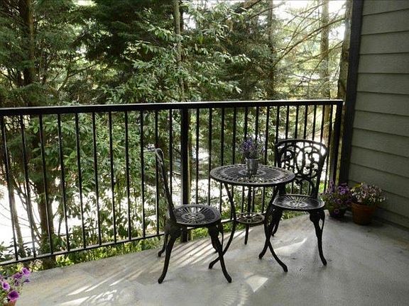 private deck