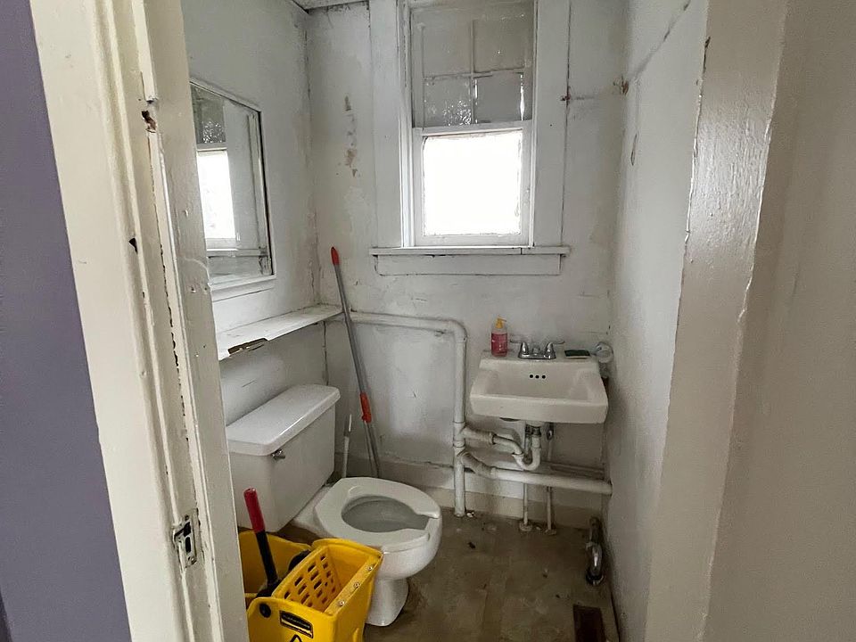 2nd image of 1234 Hertel Buffalo Ky