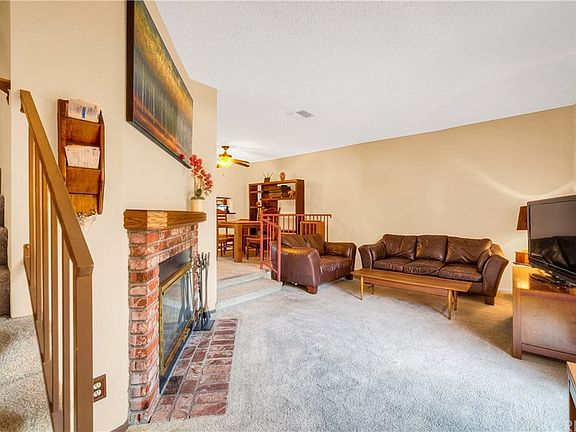 3rd image of 10480 Sunland Blvd APT 48