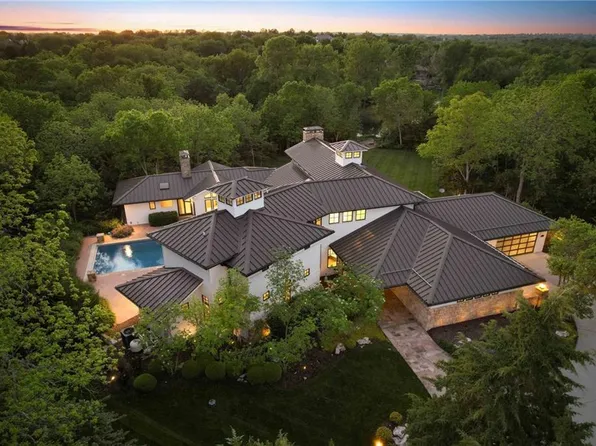 10625 W 192nd Pl, Spring Hill, KS 66083