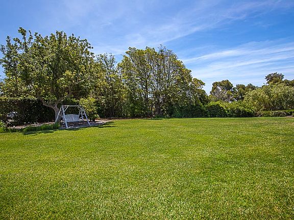 3rd image of 78 Marine View Dr