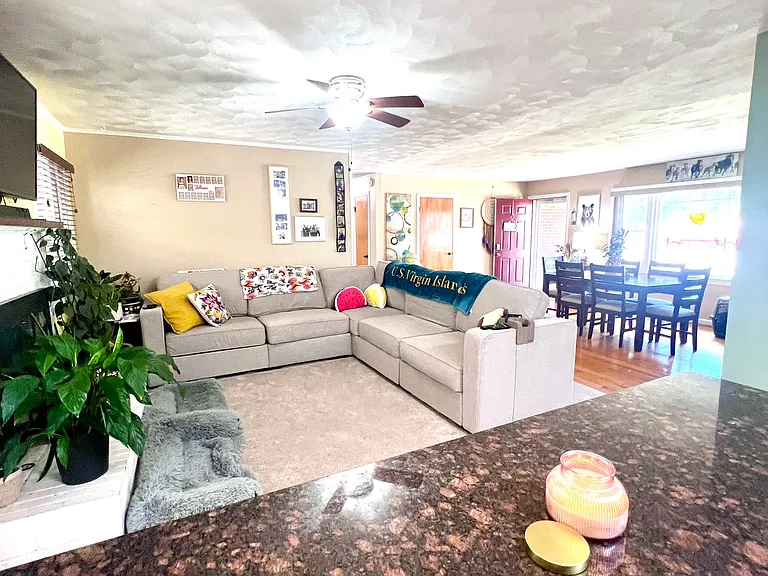 1544 Kilmer Ln — Photo 17