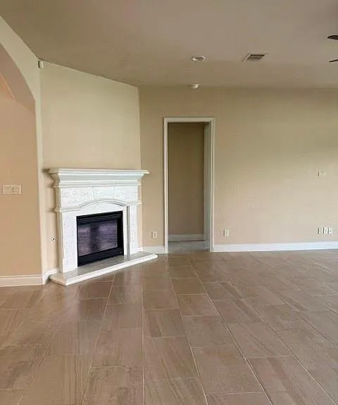 16923 Lumberton Dr — Photo 6
