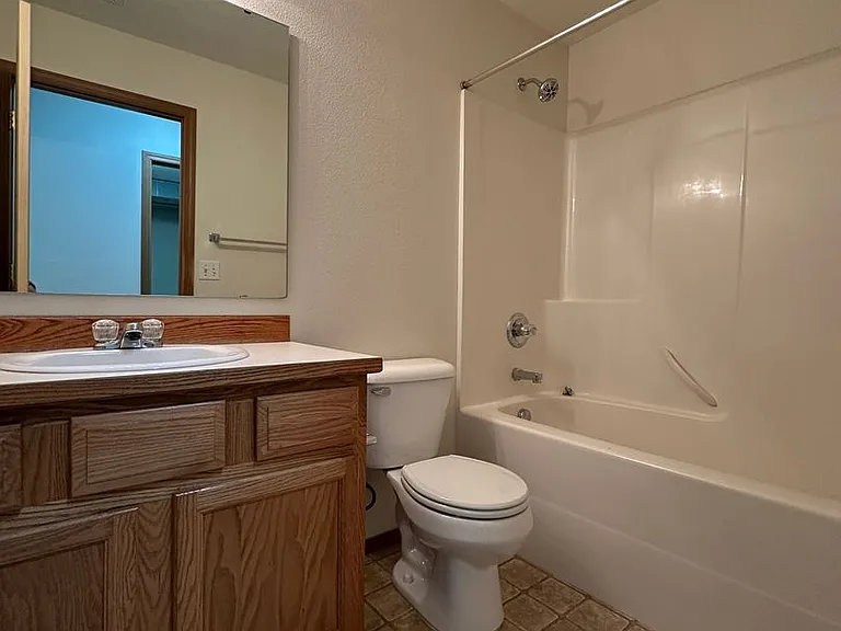 419 N Arbutus Ave — Photo 23
