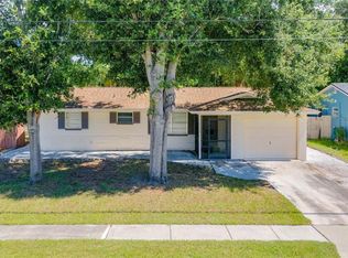 9153 86th Ave N, Seminole, FL 33777