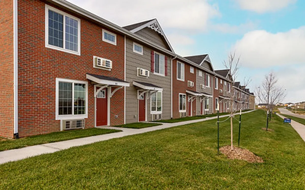 Building Photo - View Pointe by Kading