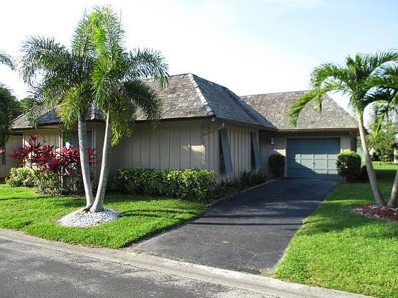 2nd image of 1942 Coquina Way