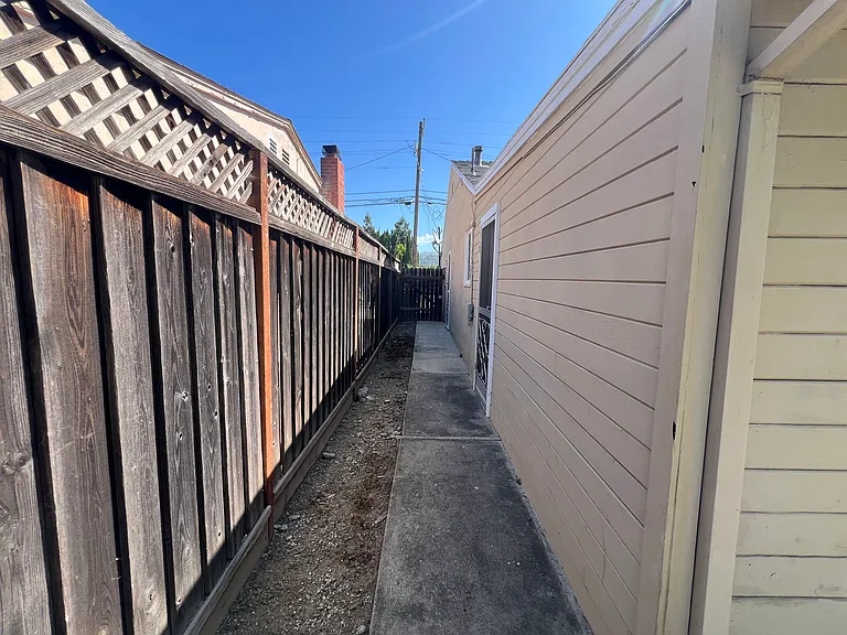 273 Staples Ave — Photo 30
