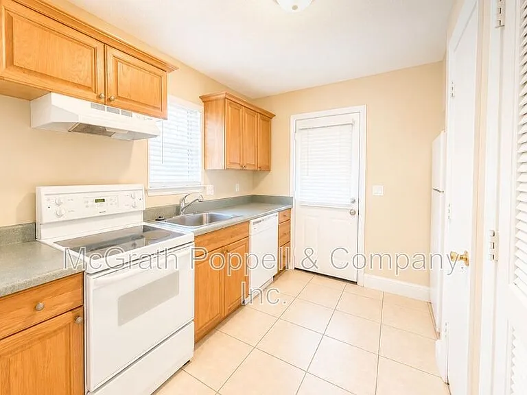 2302 Maki Rd #33 — Photo 7