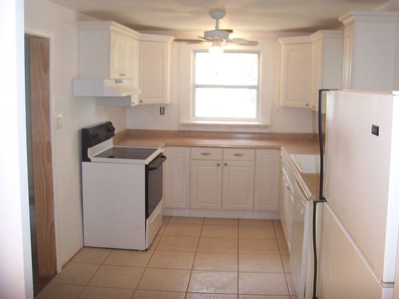 New Kitchen(crown molding)