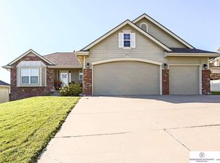 19655 Wirt St, Elkhorn, NE 68022