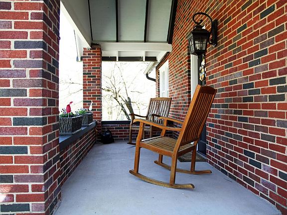 1218 Mississippi Ave Front Porch