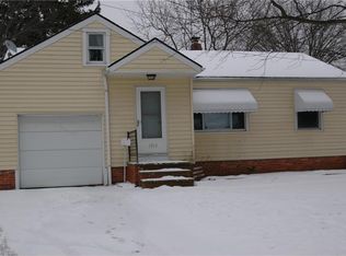 1913 Harding Dr, Wickliffe, OH 44092