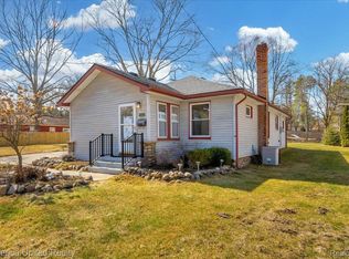 514 S Main St, Milford, MI 48381