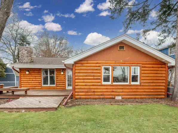 W342N4910 Oak LANE, Oconomowoc, WI 53066