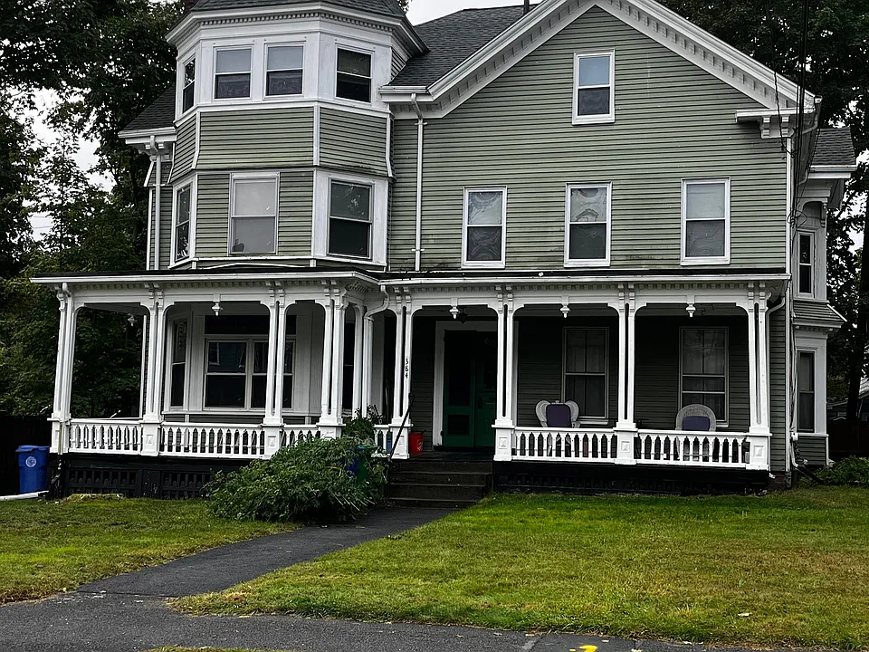 384 Newtonville Ave #4