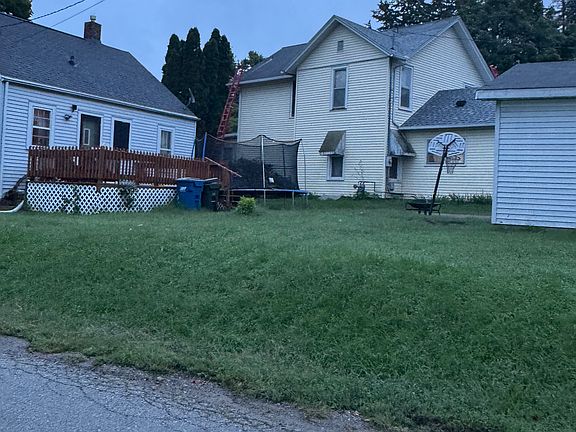 3rd image of 1326 Lucas St