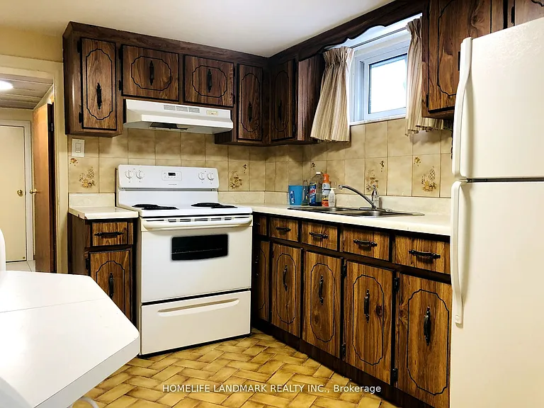 8 Plainfield Rd #BASEMENT — Photo 7