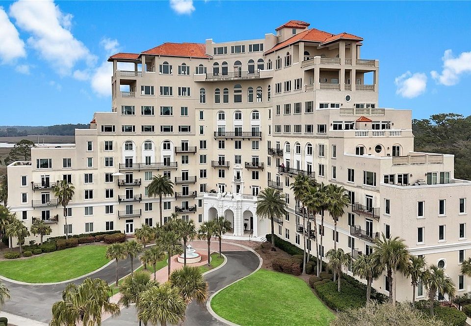 1st image of 700 Wilmington Island Road #201