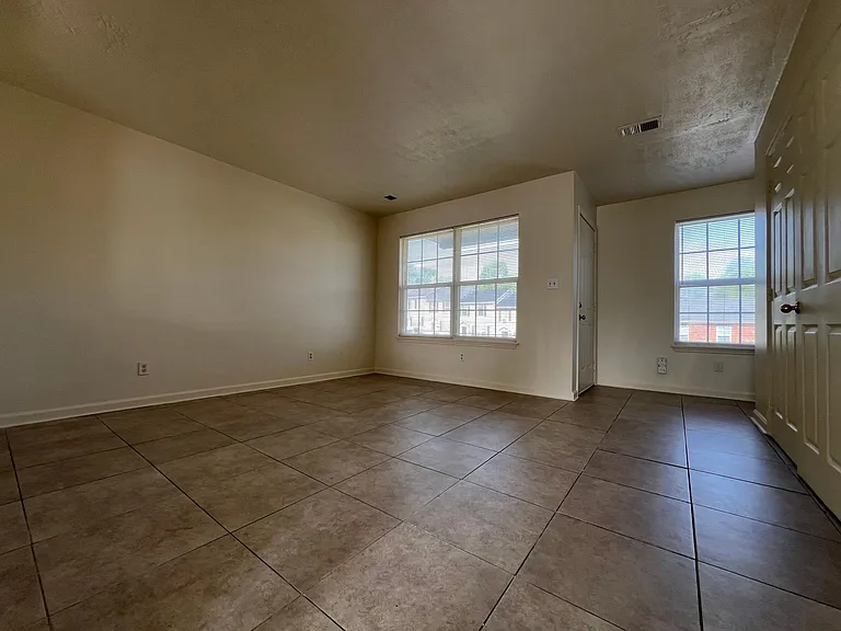 2811 Styx Ct #2811 — Photo 10