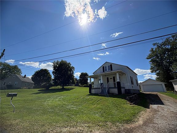 5th image of 100 Fair St