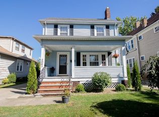 2061 Elbur Ave, Lakewood, OH