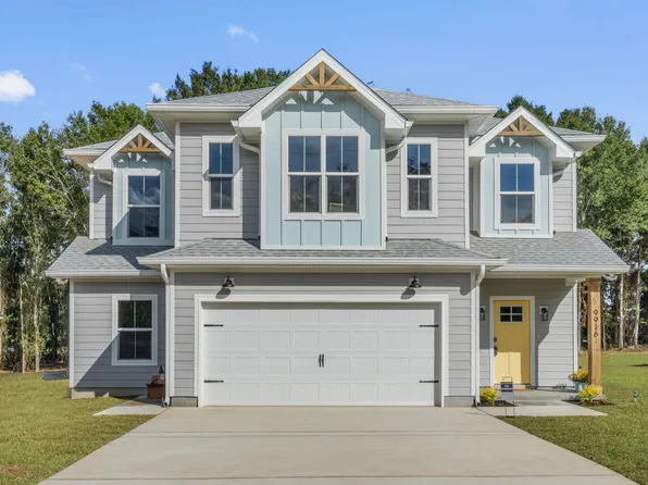 8300 Tavira St, Navarre, FL 32566