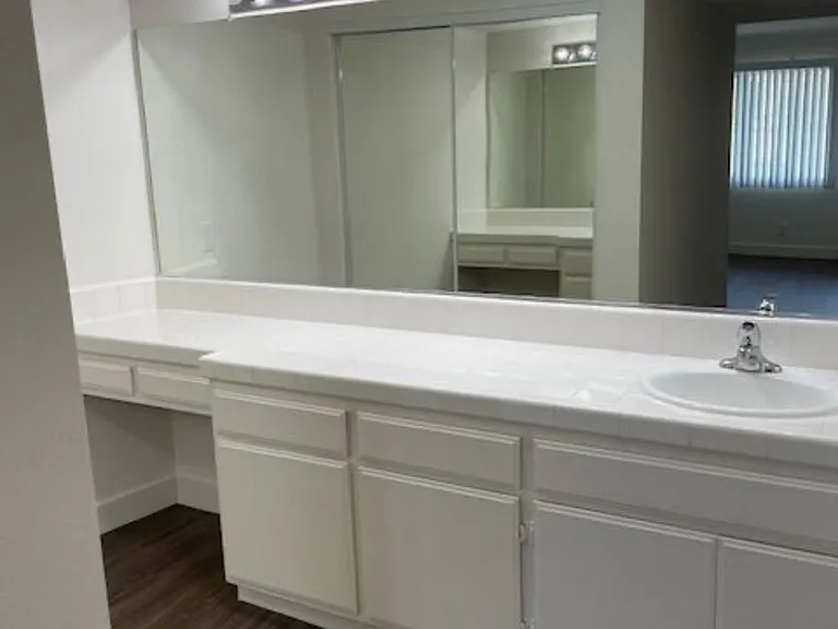 NAT - Natick Villas — Photo 5