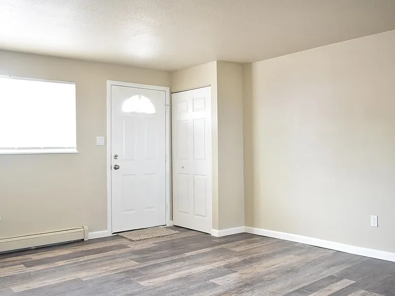 2545 King St #3 — Photo 2