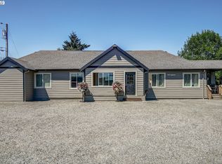 802 Stark St, Silverton, OR 97381