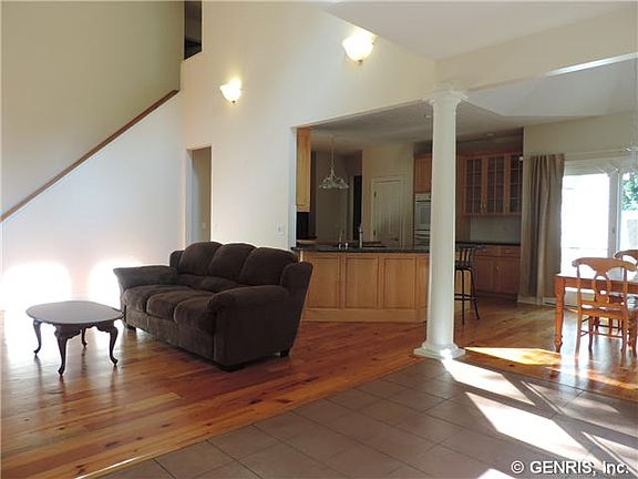 5th image of 136 Aspen Look Dr