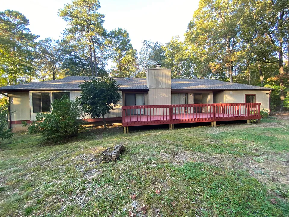 209 Hunter Hill Rd