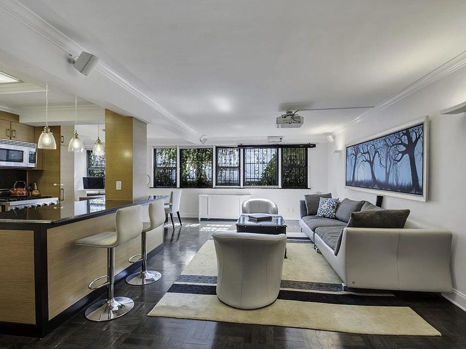 1st image of 55 E 9th St APT 1H