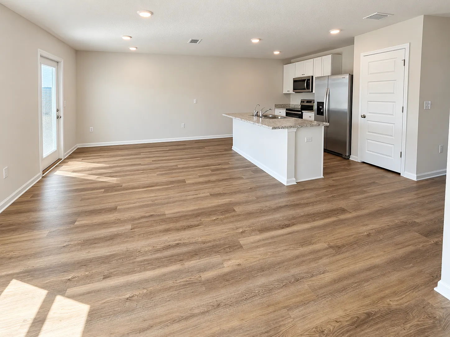 4 bed, 1458 sqft, $2,100 — Photo 3