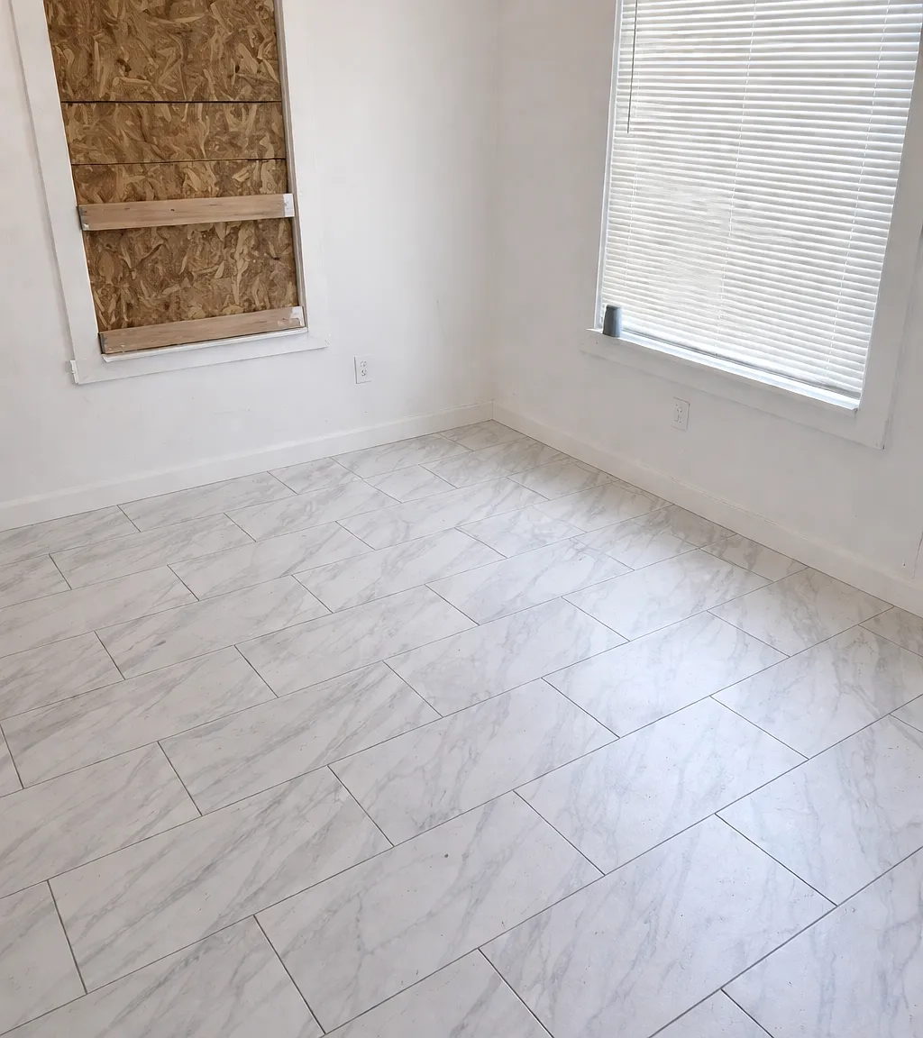 3 bed, 968 sqft, $1,350 — Photo 2