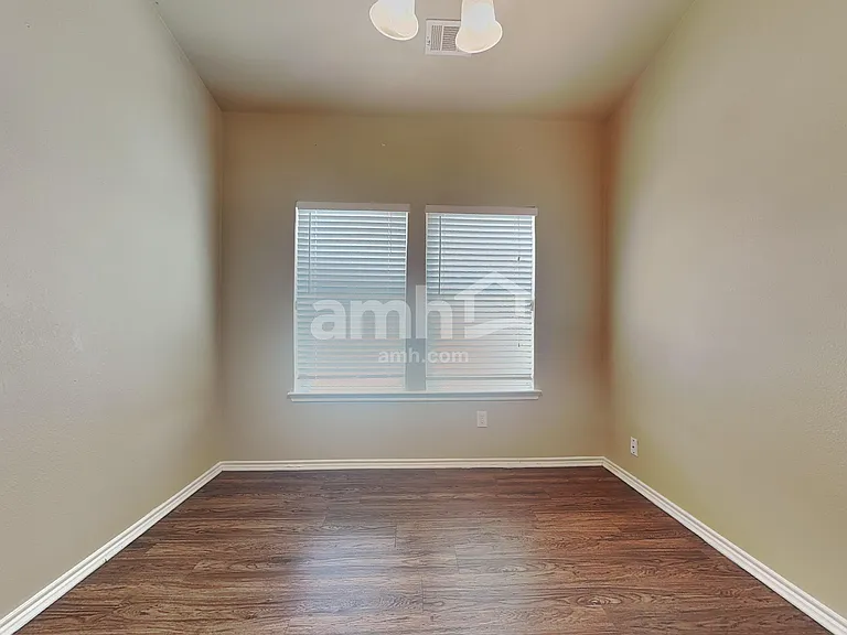 9000 Stone Mill Ln — Photo 5