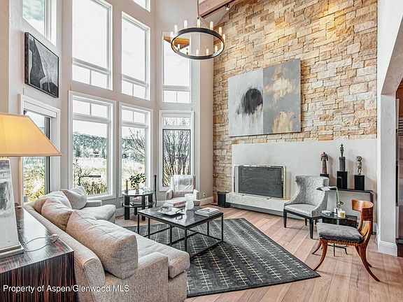 3rd image of 421 Boundary Ln
