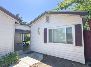 20556 McClellan Rd APT B, Cupertino, CA 95014