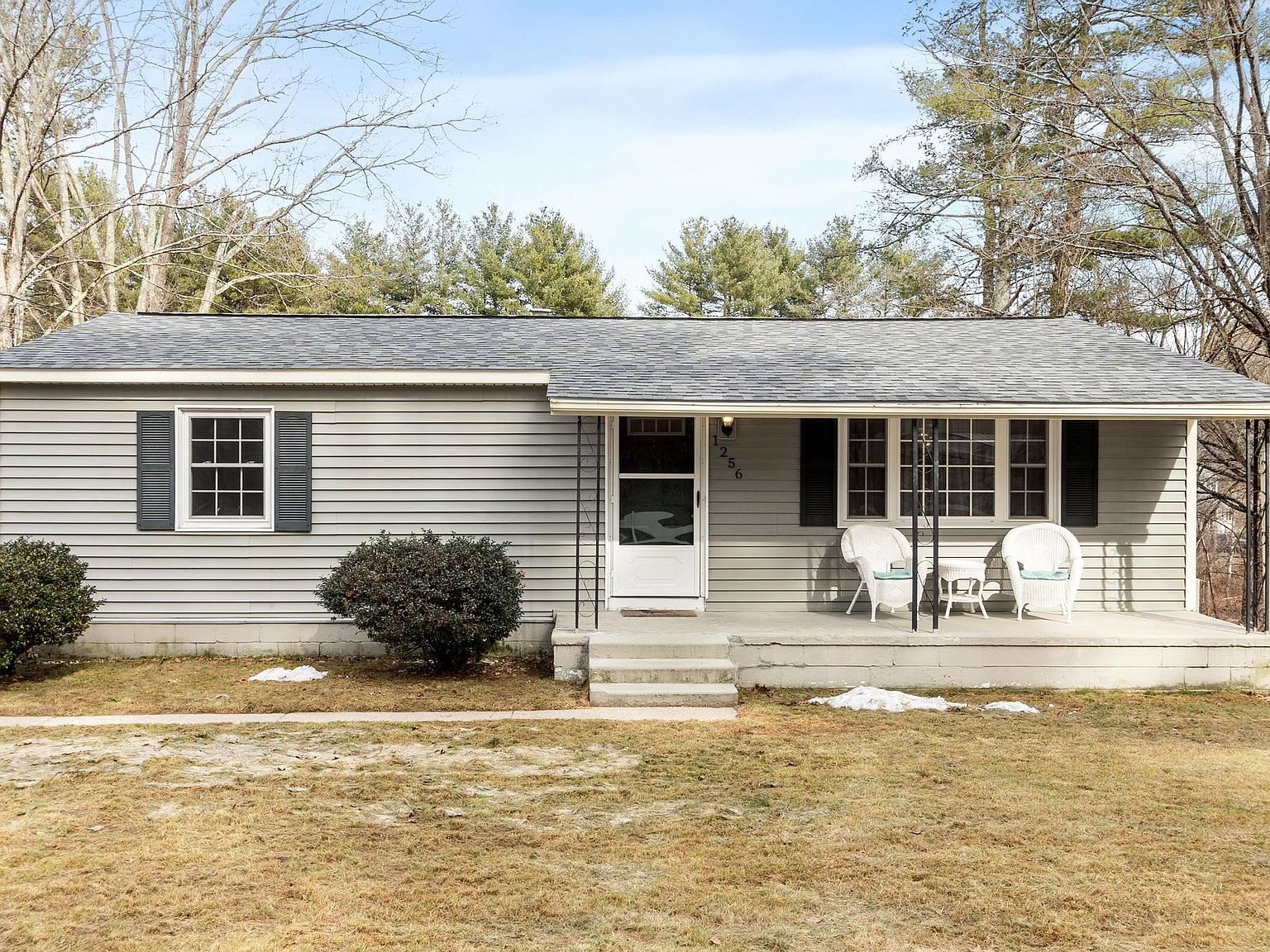 【新品未使用】ローカル　マンモス　LOCAL 1256 Mammoth Road, Pelham, NH 03076 | Zillow