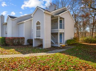 41 Crown Knoll Ct APT 53, Groton, CT 06340