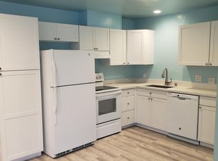 160 Clarendon Rd APT B, Pacifica, CA 94044