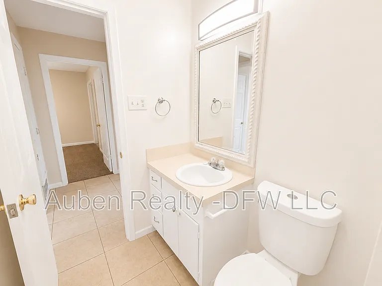 1615 N Alexander St — Photo 14