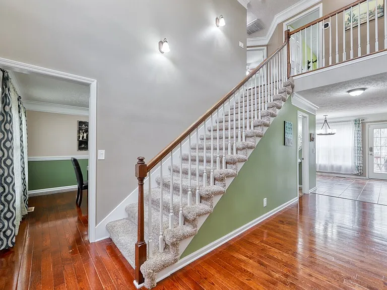 652 Winding Bluff Way — Photo 36