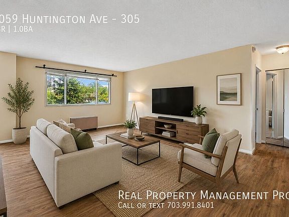 4th image of 2059 Huntington Ave APT 305