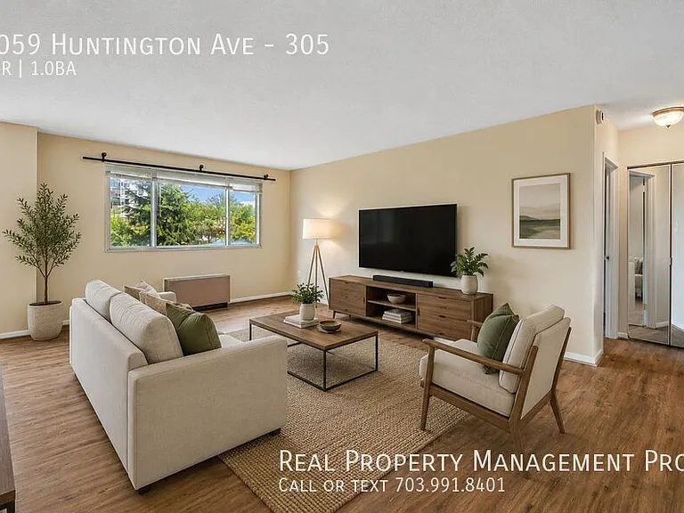 2059 Huntington Ave #305 — Photo 4