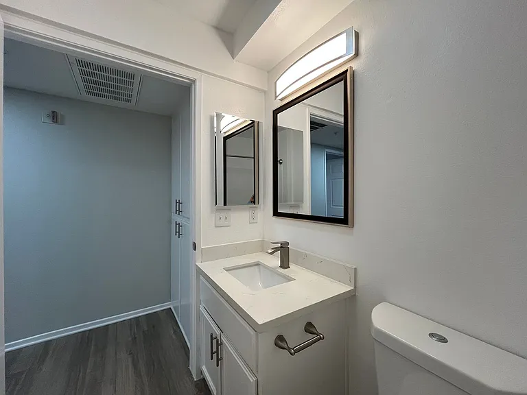 315 Virgil — Photo 12