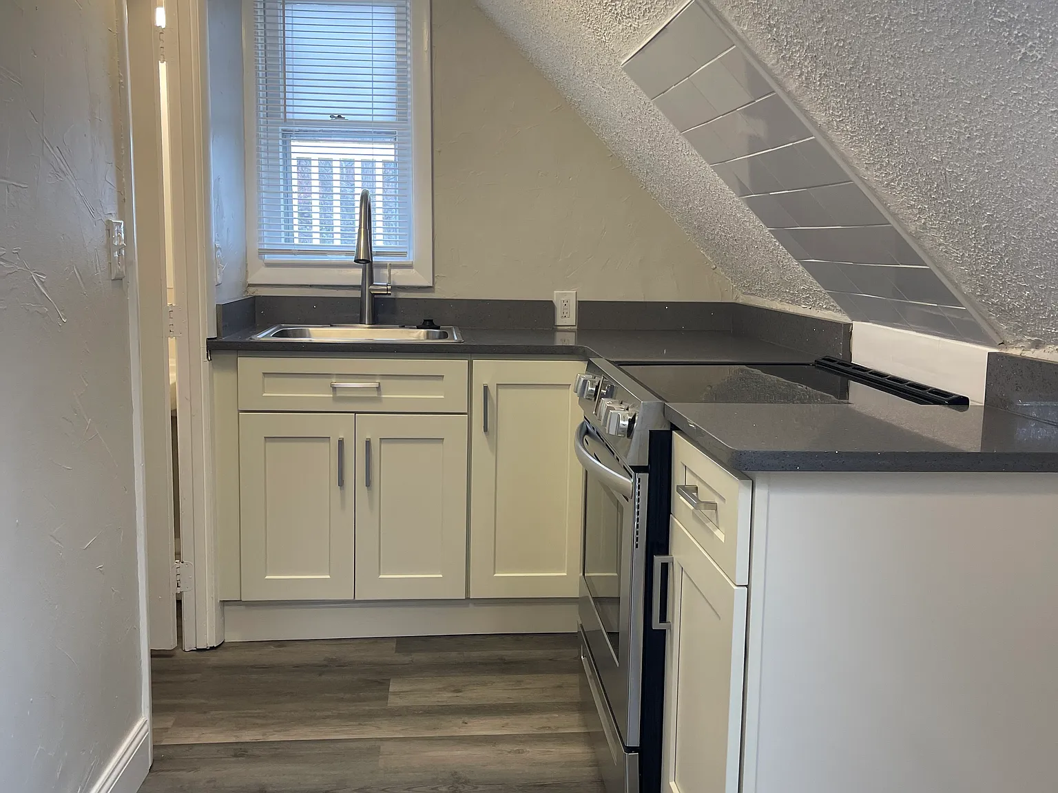 1 bed, $1,900 — Photo 3